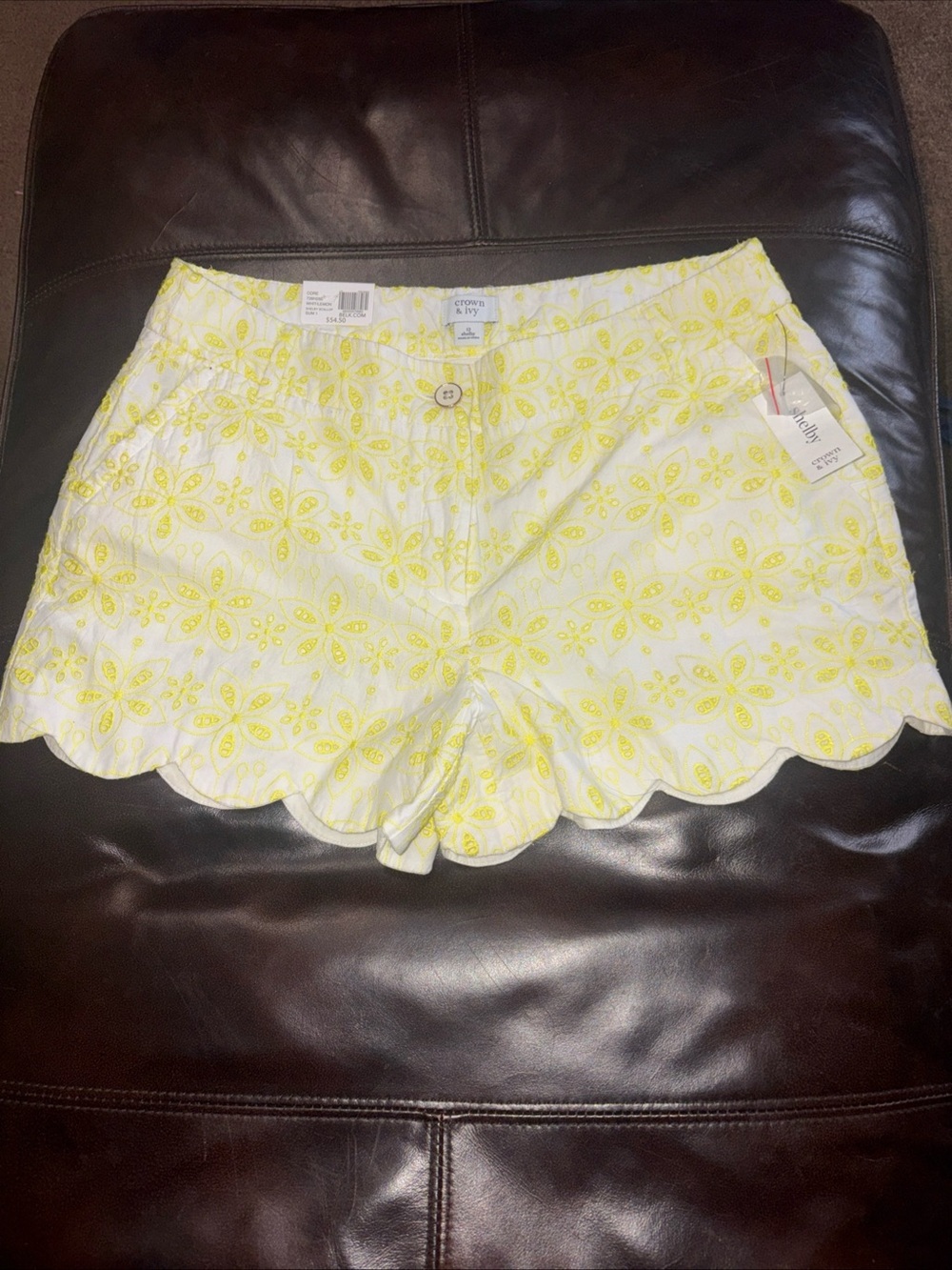 Crown & Ivy Yellow Floral Scallop Hem Women's Shorts NWT